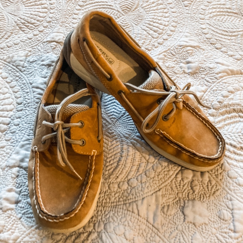 🌹 BOGO 1/2 off! Sperry top-sider boat shoes